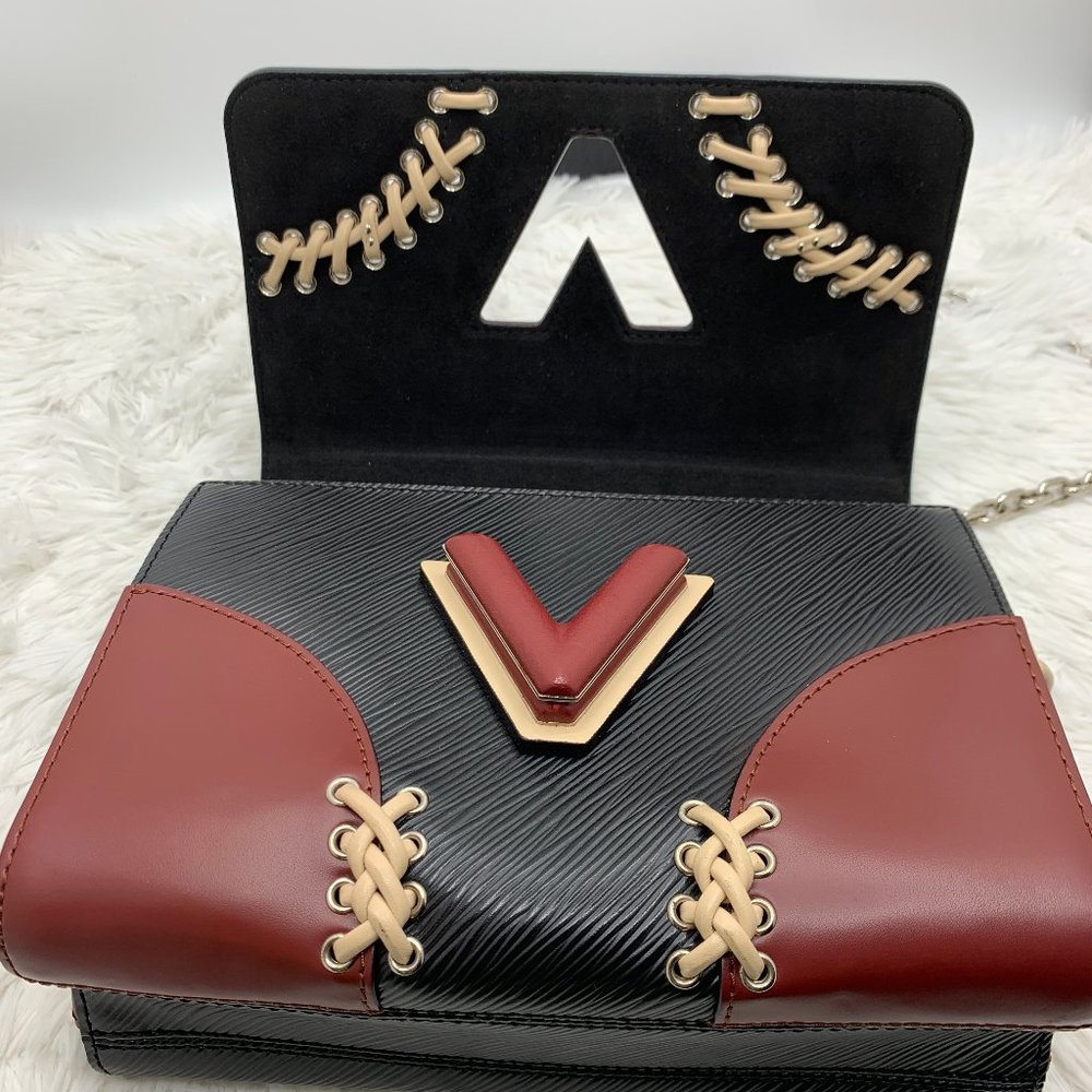 ❌SOLD❌Louis Vuitton Epi Braided Twist MM bag - Picture 11 of 16